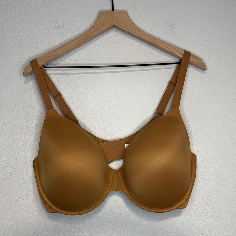 Old Navy Tan Smoothing Full Coverage Bra Convertible Straps Nude 42DDD 42F NWT
